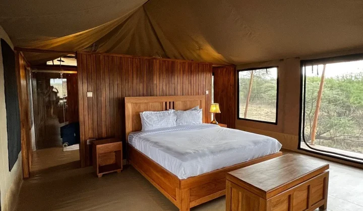 into-the-wild-luxury-camp1